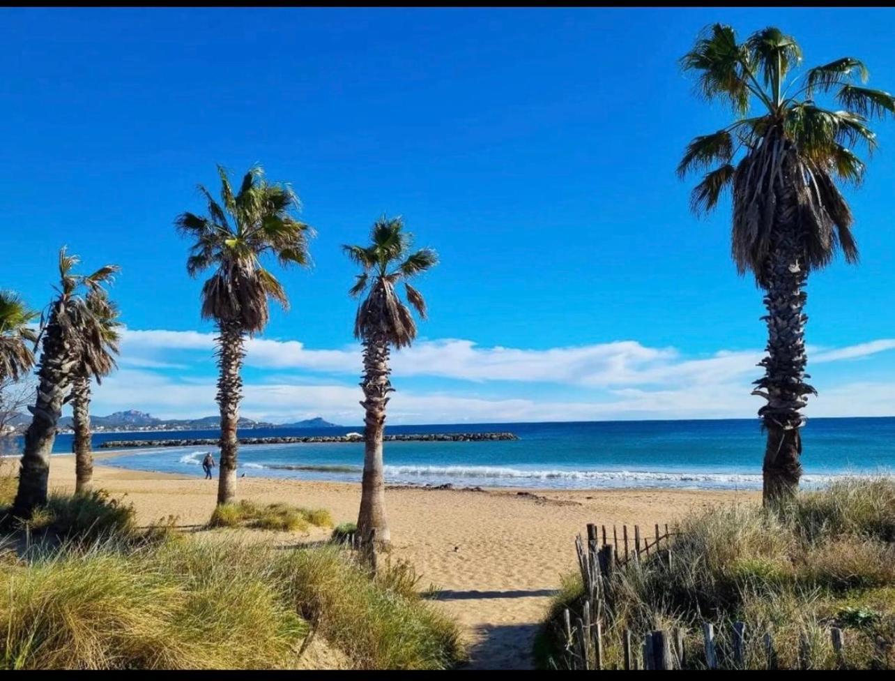 Апартаменты Le Venise 3 Etoiles Frejus Сен-Глф Экстерьер фото